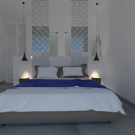 Kamini Santorini