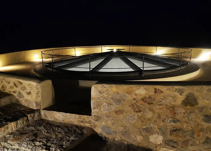 Kamini Santorini Pýrgos