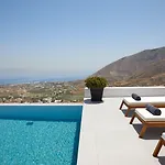 Kamini Santorini