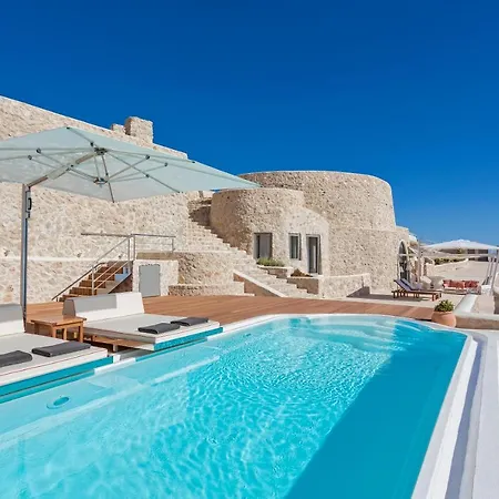 Kamini Santorini *
