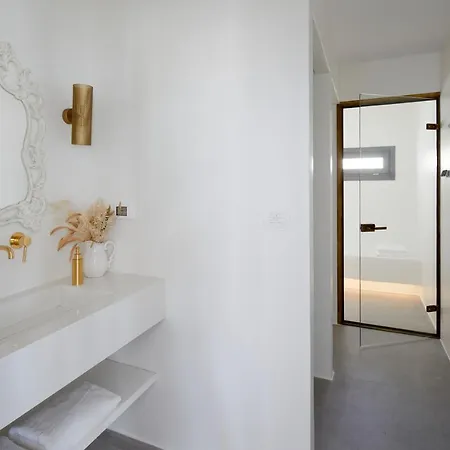 Kamini Santorini * 피르고스