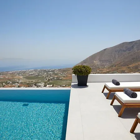 Kamini Santorini