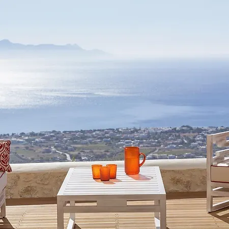 Kamini Santorini