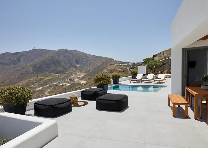 Kamini Santorini Villa *