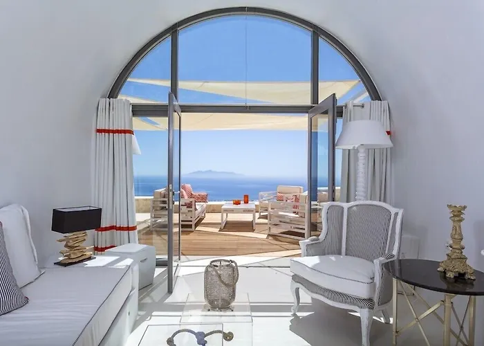 Kamini Santorini Villa Pyrgos Kallistis