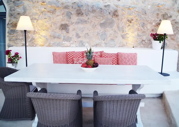 Villa Kamini Santorini