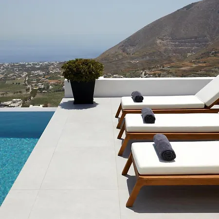 Kamini Santorini Willa