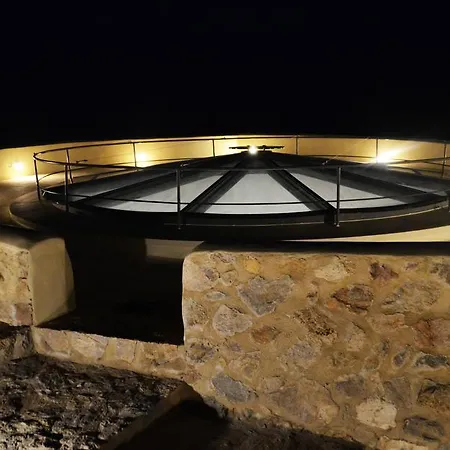 Kamini Santorini Pýrgos