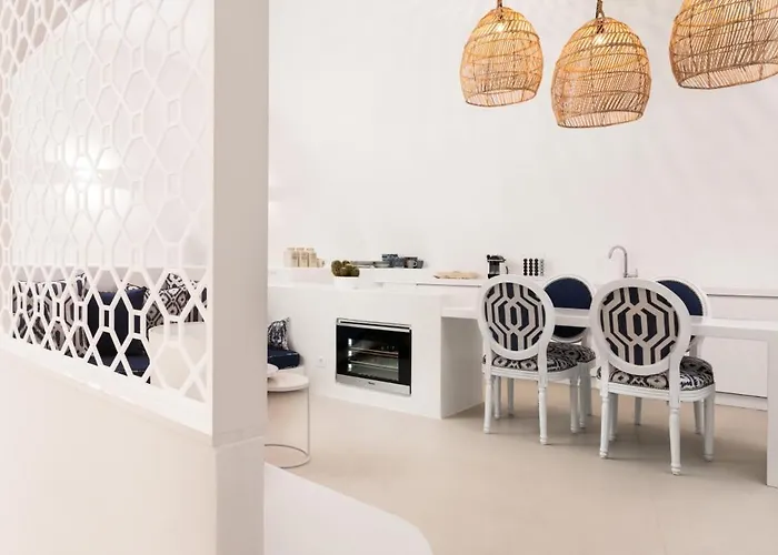 Kamini Santorini * 피르고스