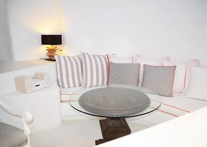 Kamini Santorini * 피르고스