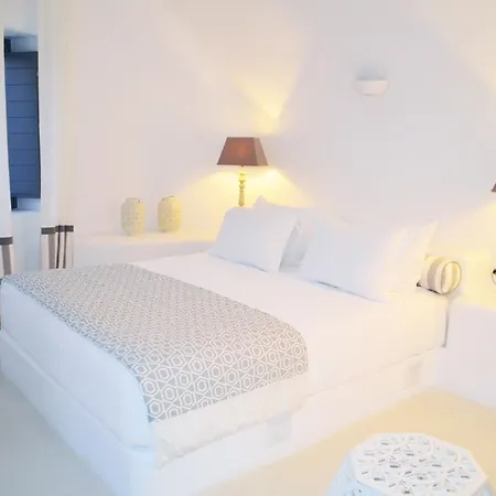 Kamini Santorini
